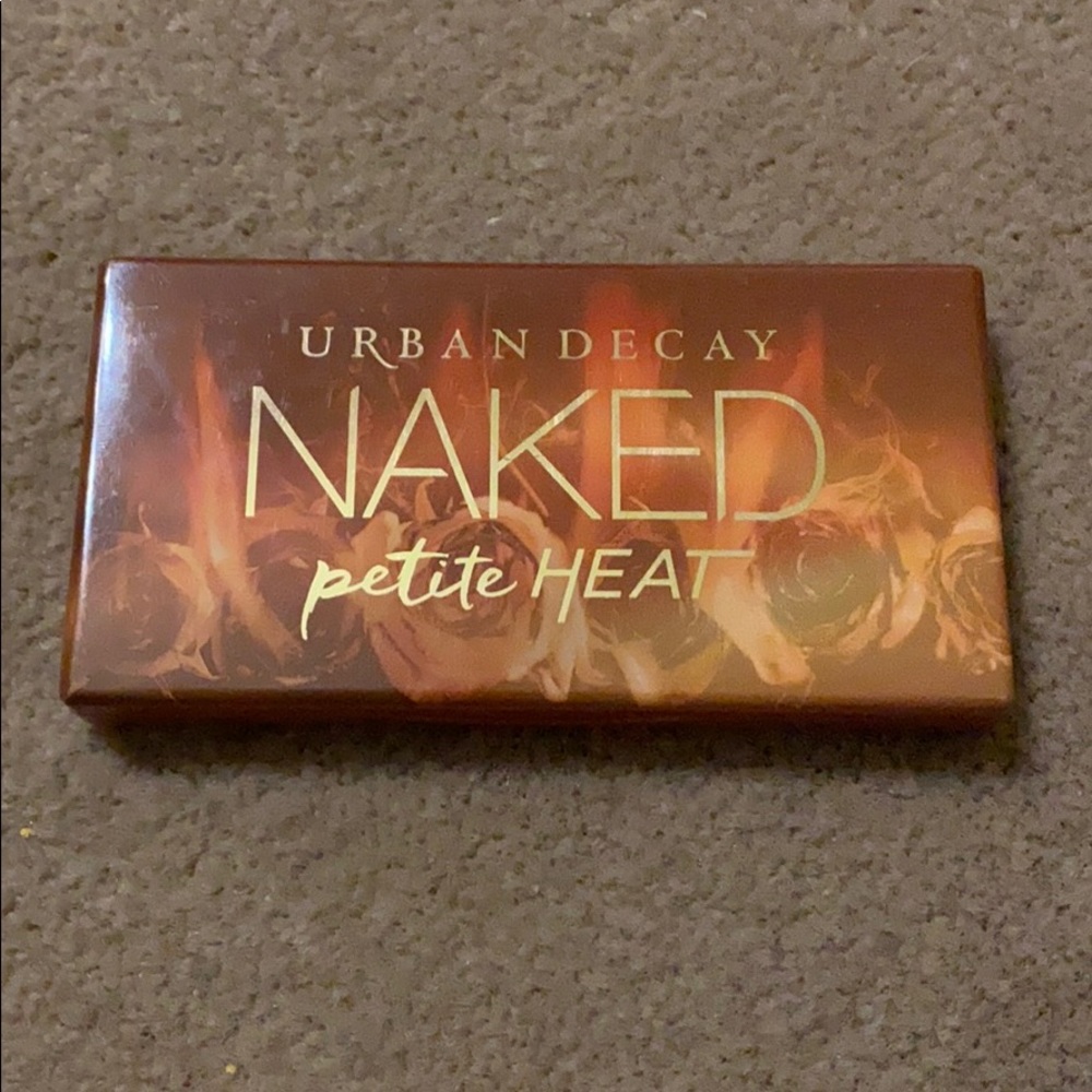 Urban Decay Naked Petite Heat Eyeshadow Palette